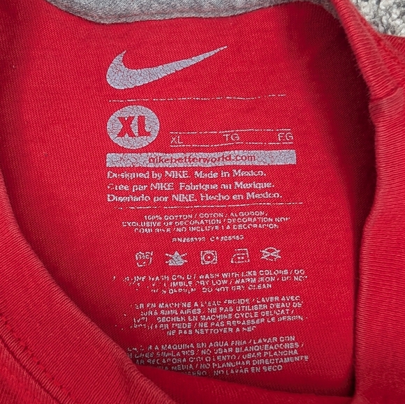 Vtg Nike Basketball Players Net Cotton Tshirt Red/Black Boys Size XL Y2K - Picture 3 of 9